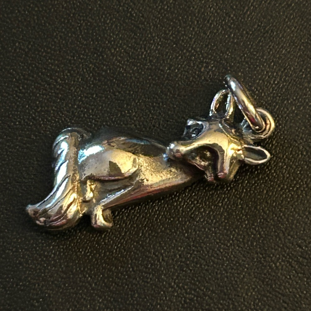 Sterling silver .925 fox pendant. Excellent condition.
